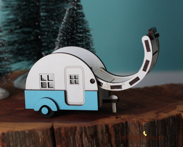 Tiny Pastel retro camper that opens and closes for itty bitty gnome or fairy - ThePebblePathway